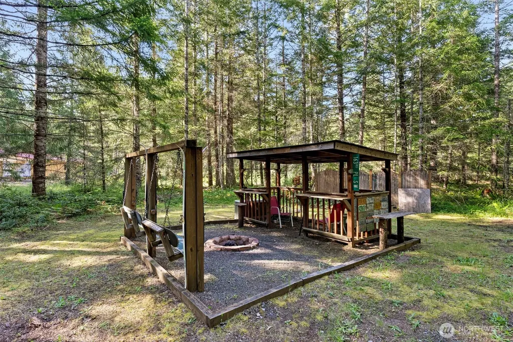 151 Roundwood Lane Packwood WA 98361