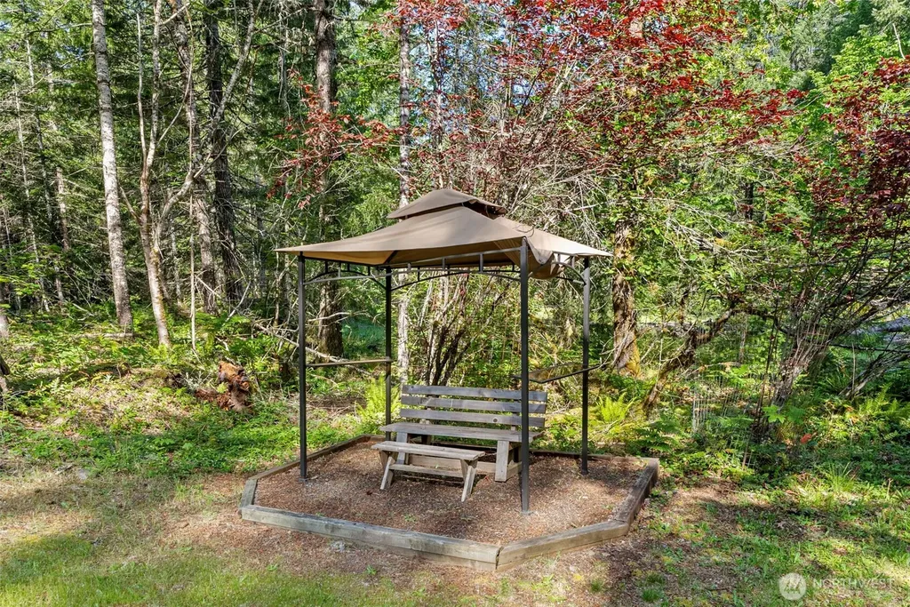 151 Roundwood Lane Packwood WA 98361