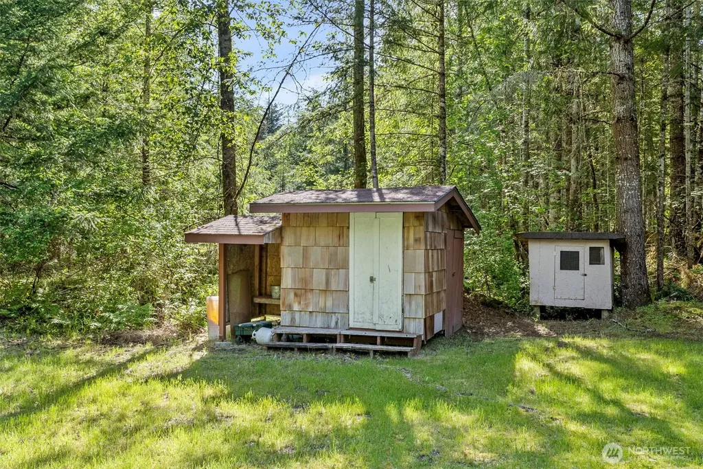 151 Roundwood Lane Packwood WA 98361