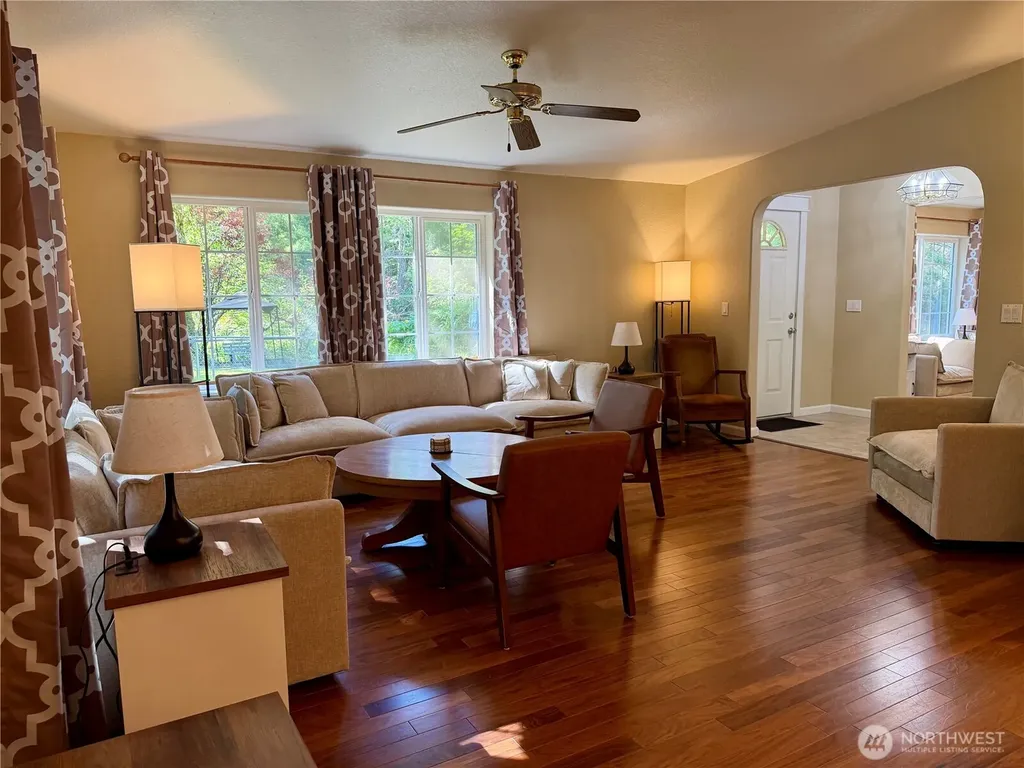 151 Roundwood Lane Packwood WA 98361