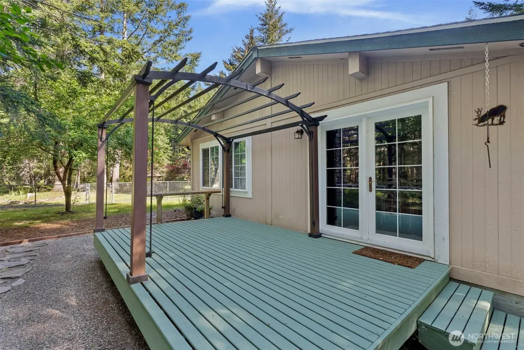 151 Roundwood Lane Packwood WA 98361