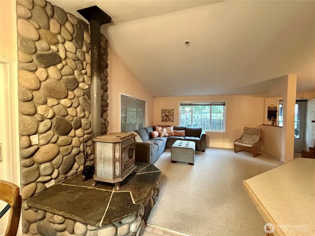 12977 Us Highway 12 Packwood WA 98361
