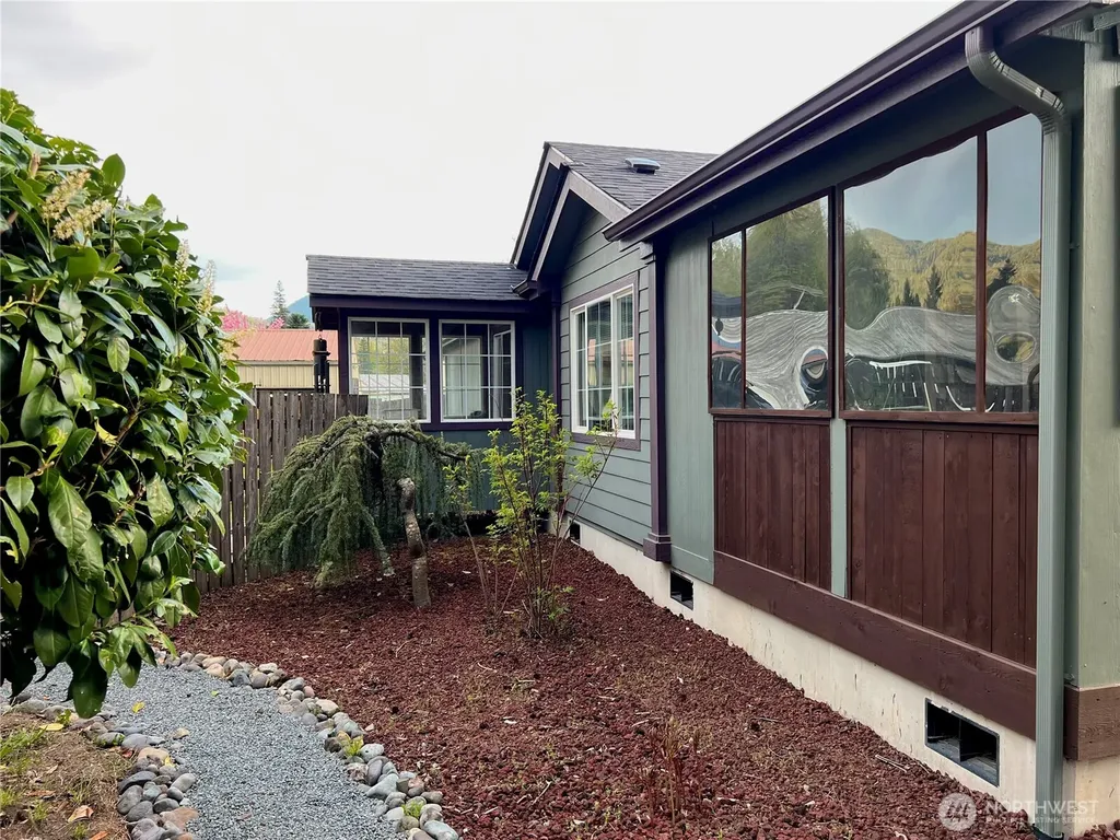 12977 Us Highway 12 Packwood WA 98361