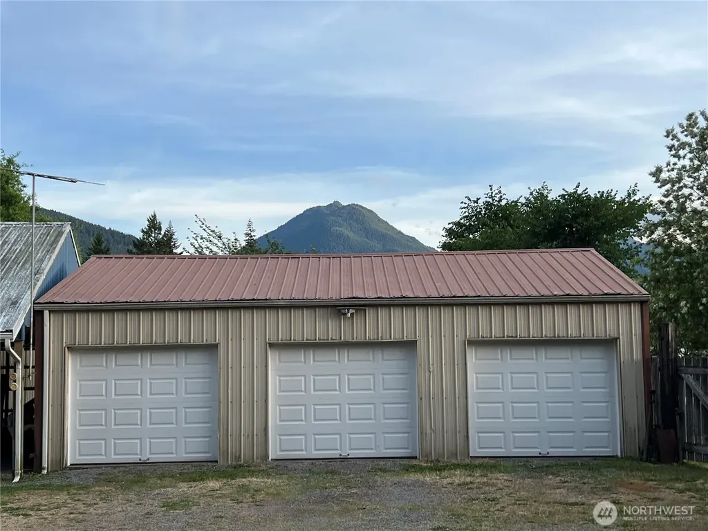 12977 Us Highway 12 Packwood WA 98361
