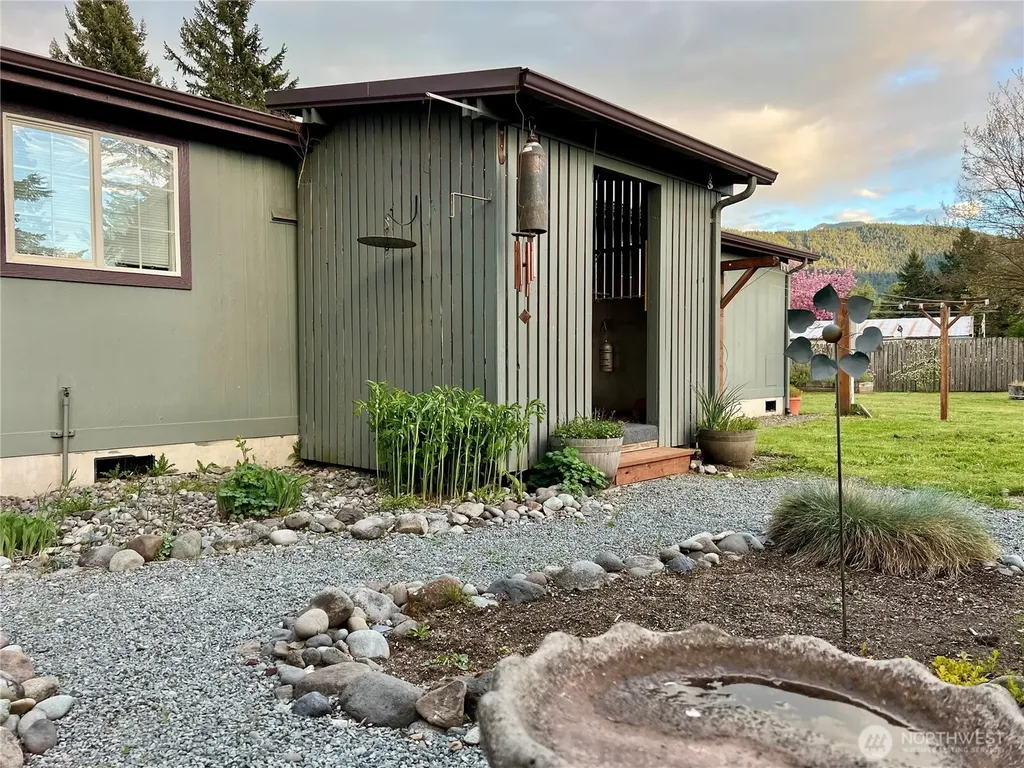 12977 Us Highway 12 Packwood WA 98361
