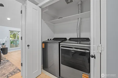 6439 NE 139th Avenue Redmond WA 98052