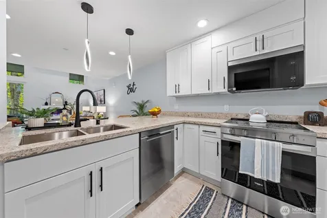 6439 NE 139th Avenue Redmond WA 98052