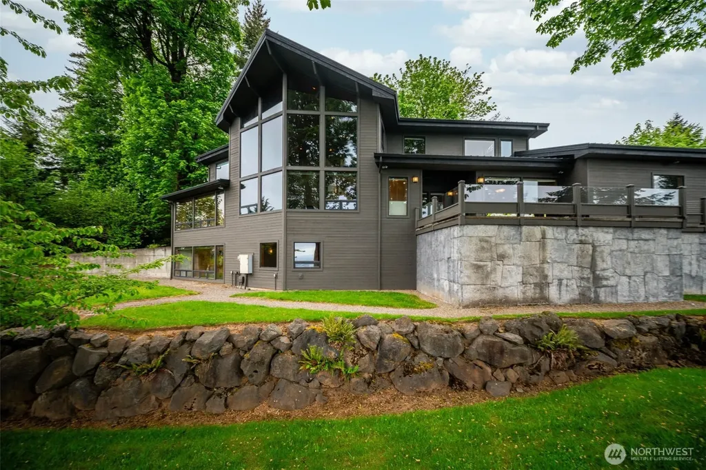 813 Varsity Road Kalama WA 98625