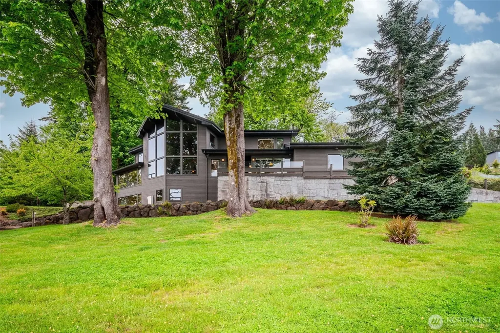 813 Varsity Road Kalama WA 98625