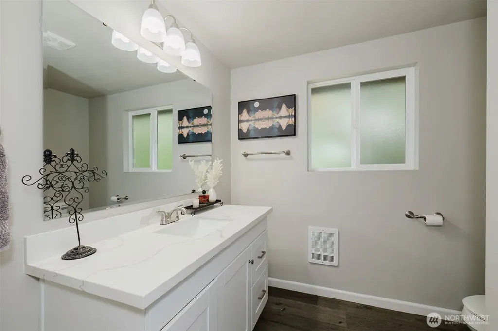 20 Judy Lane Belfair WA 98528