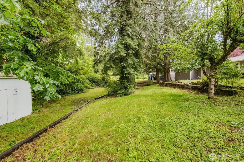 20 Judy Lane Belfair WA 98528
