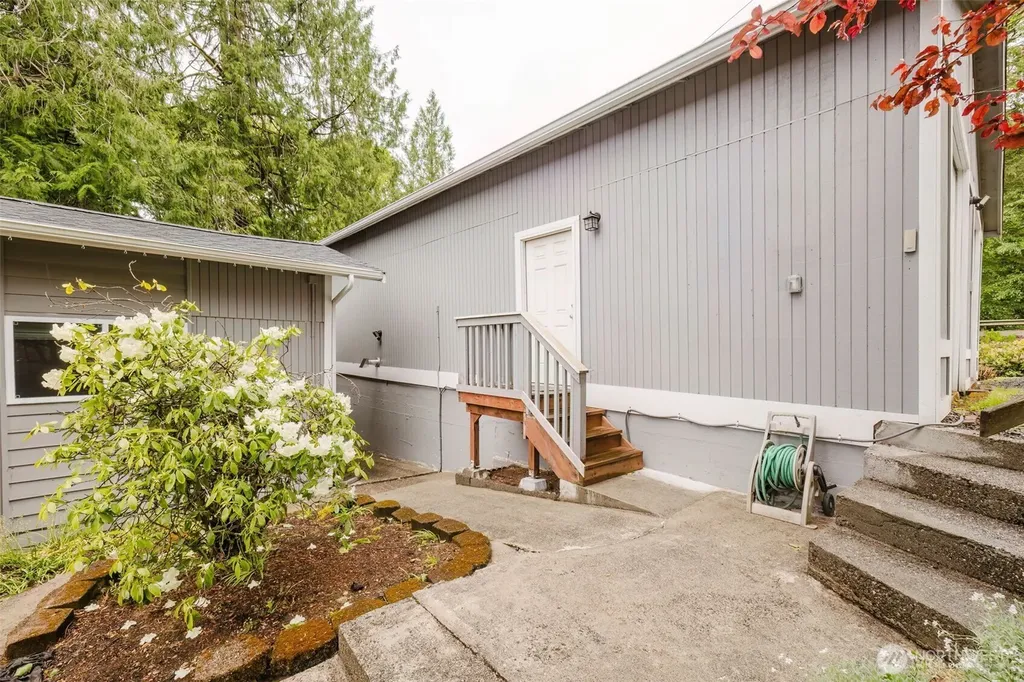 20 Judy Lane Belfair WA 98528
