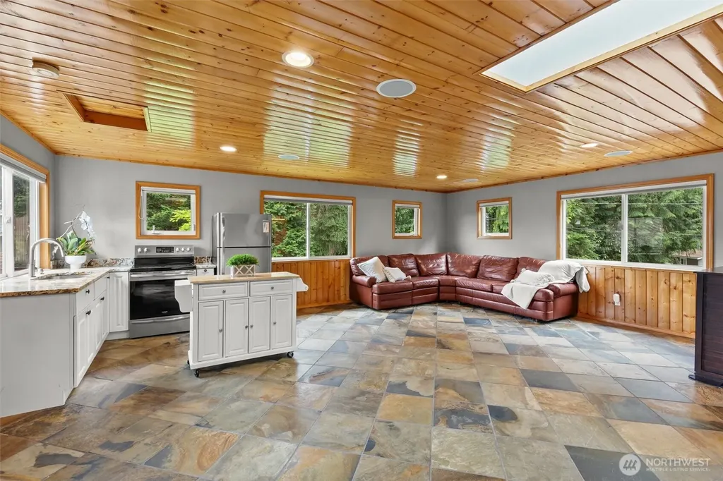 5627 W Flowing Lake Road Snohomish WA 98290