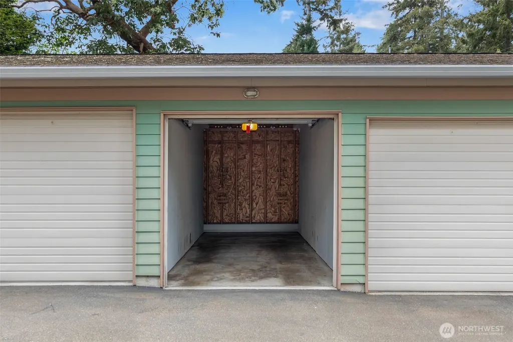 20215 15th Avenue NW Shoreline WA 98177