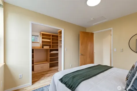 20215 15th Avenue NW Shoreline WA 98177