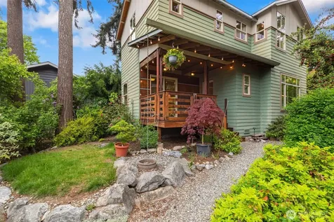20215 15th Avenue NW Shoreline WA 98177