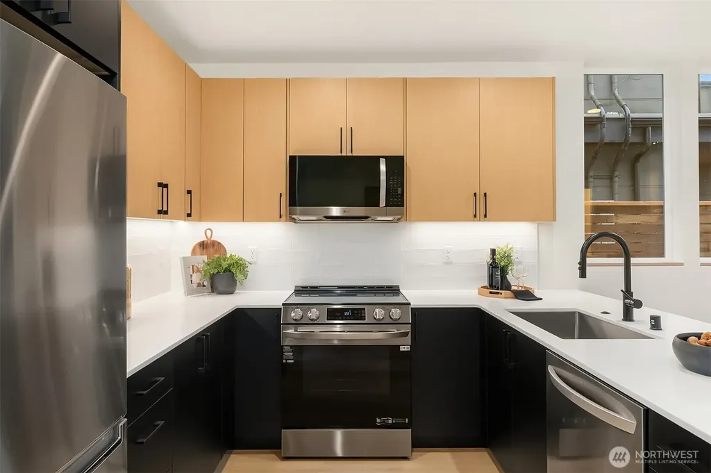 1453 22nd Avenue Seattle WA 98122