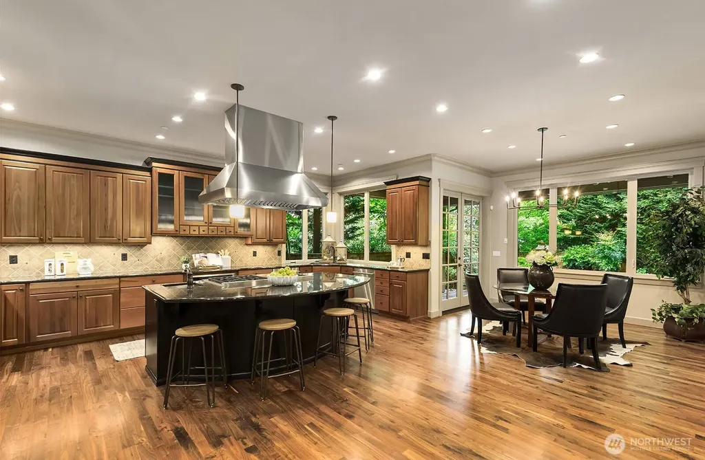 2112 104th Place SE Bellevue WA 98004