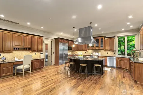 2112 104th Place SE Bellevue WA 98004