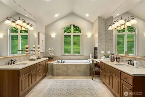 2112 104th Place SE Bellevue WA 98004