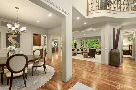 2112 104th Place SE Bellevue WA 98004