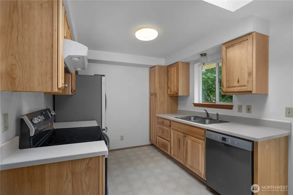 5311 75th Court SW Olympia WA 98512
