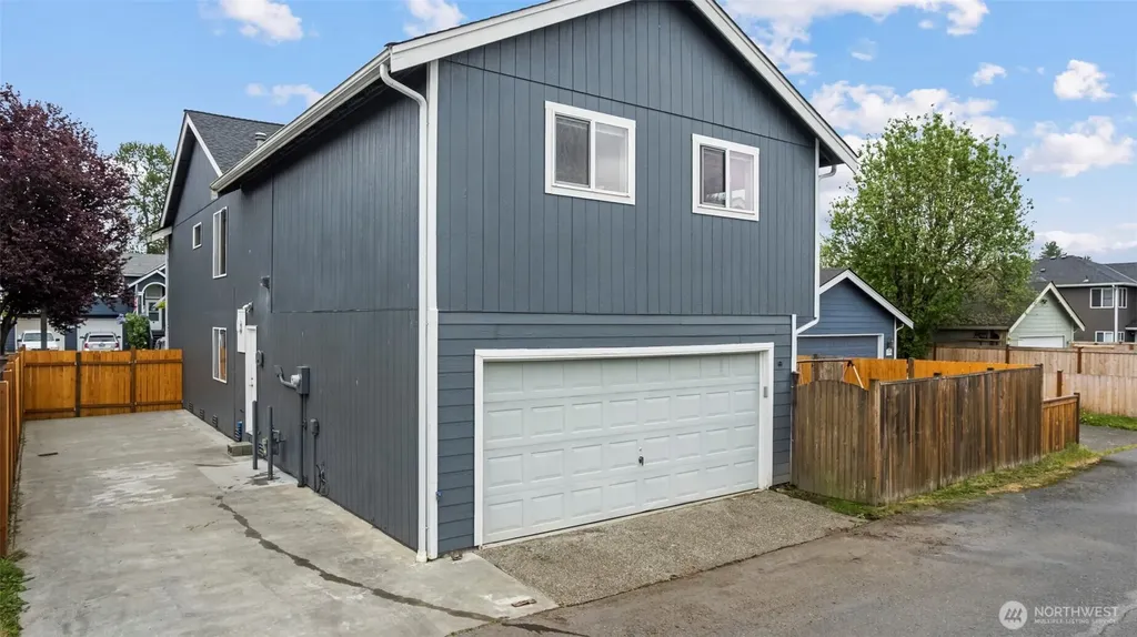 16076 Lakeview Avenue SE Monroe WA 98272