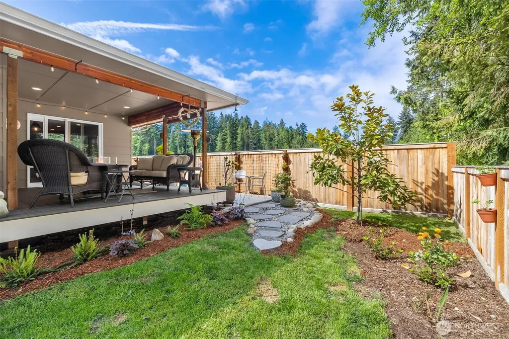 1529 Discovery Loop Port Angeles WA 98363