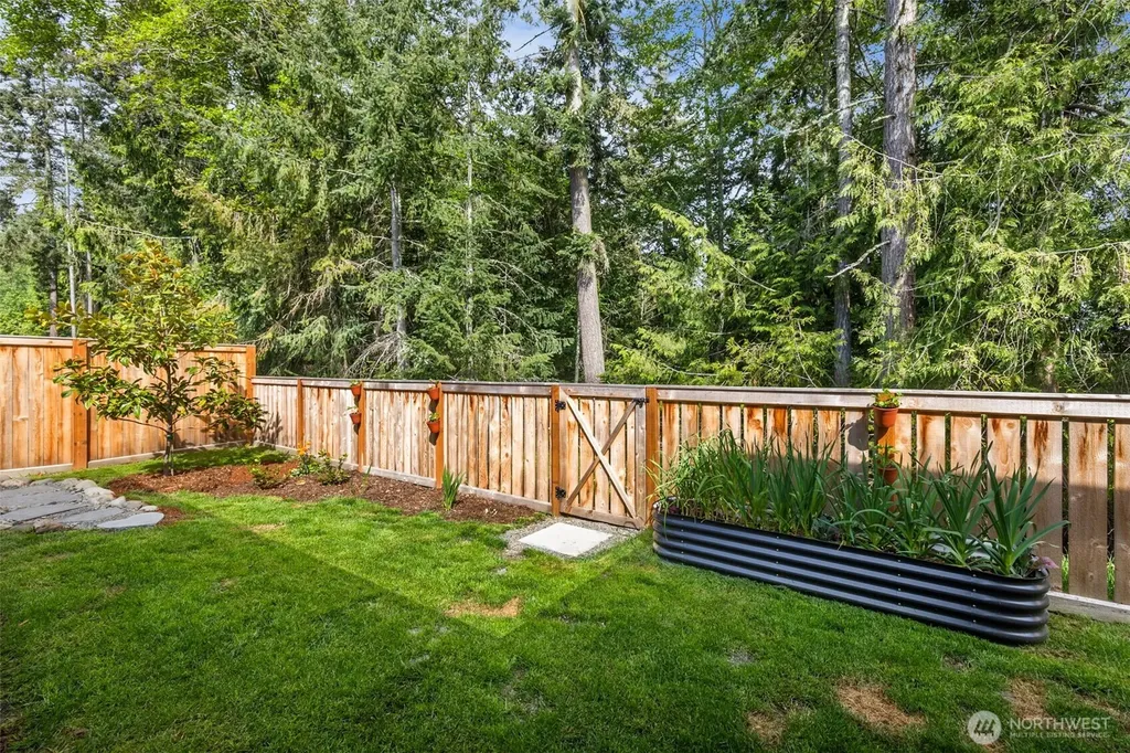 1529 Discovery Loop Port Angeles WA 98363