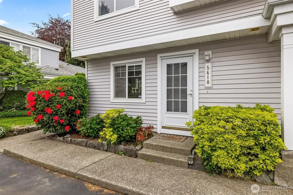 5410 S 236th Place Kent WA 98032