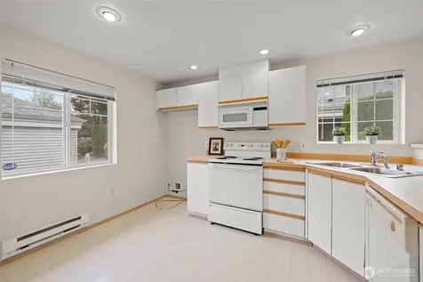 5410 S 236th Place Kent WA 98032
