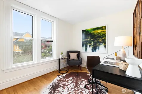 2202 E John Street Seattle WA 98112