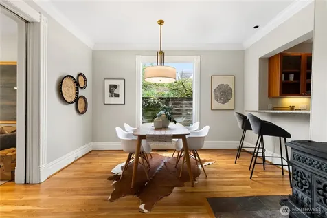 2202 E John Street Seattle WA 98112