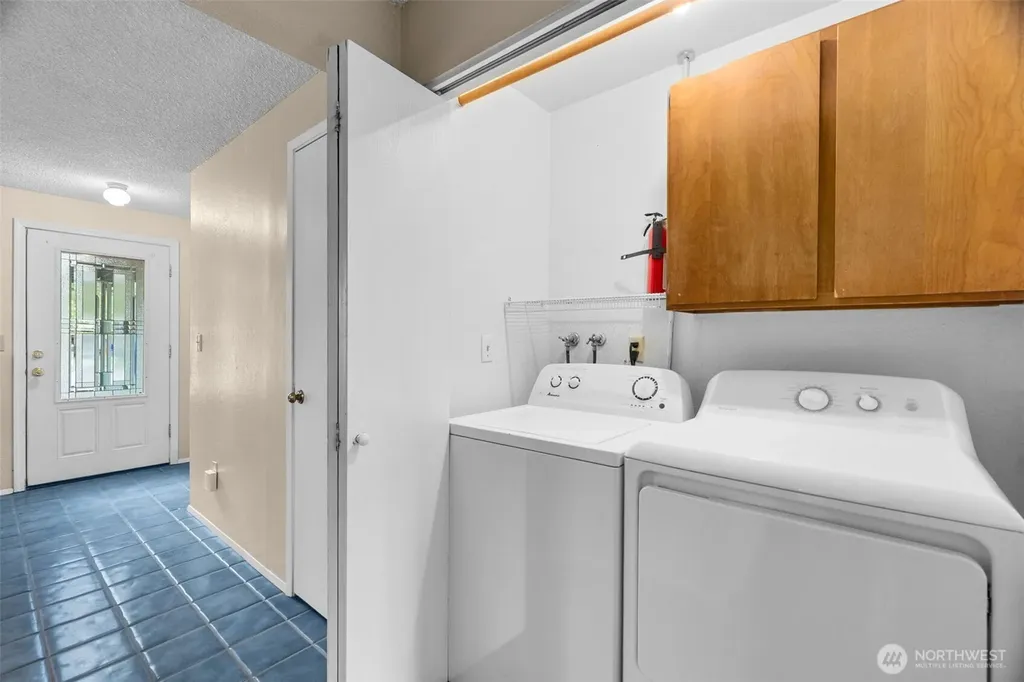 1122 39th Court SE Tumwater WA 98501