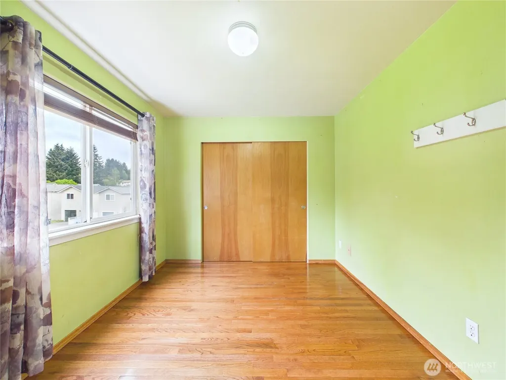 1108 S 207th Street Seatac WA 98198