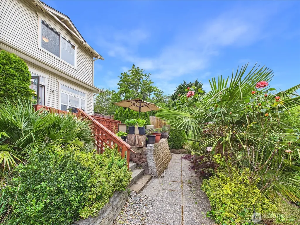 1108 S 207th Street Seatac WA 98198