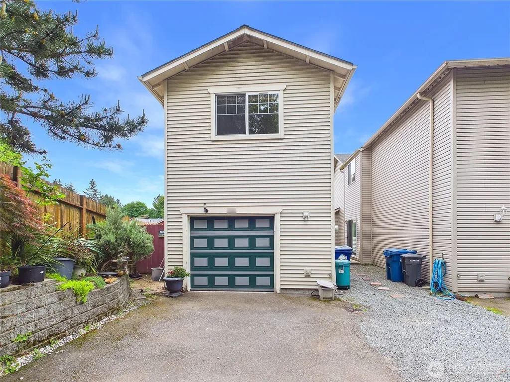 1108 S 207th Street Seatac WA 98198