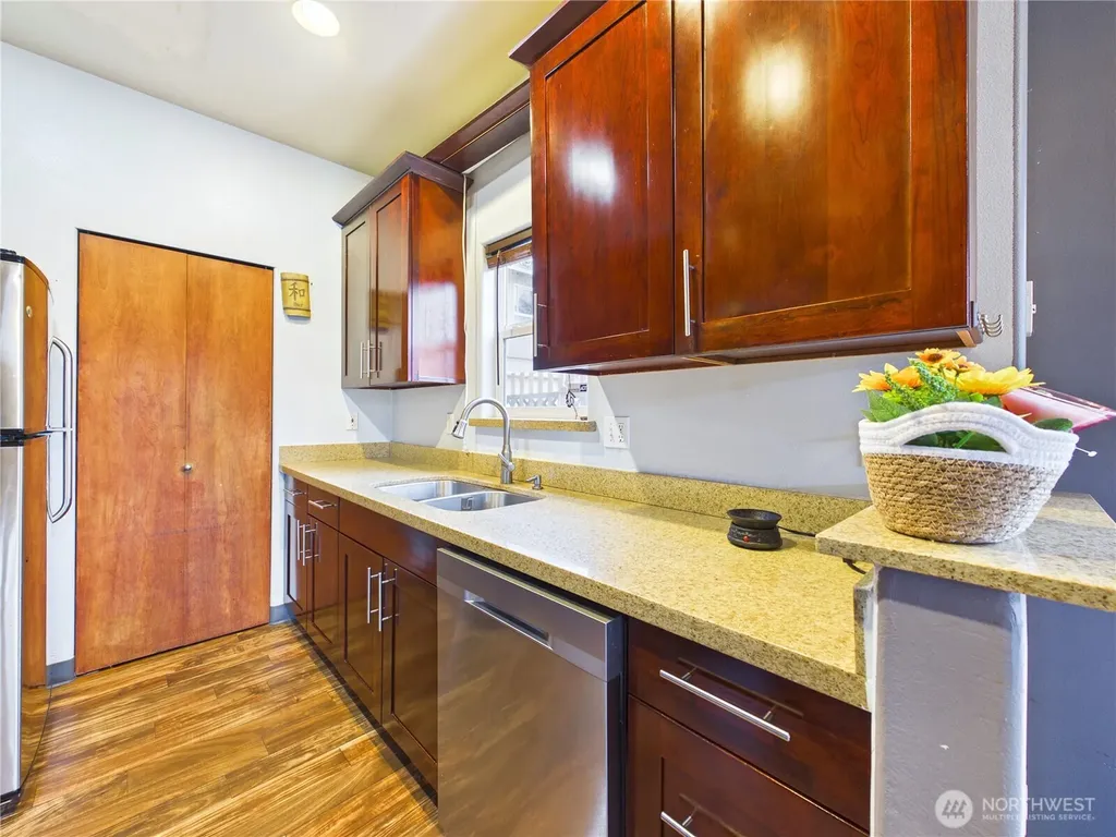 1108 S 207th Street Seatac WA 98198