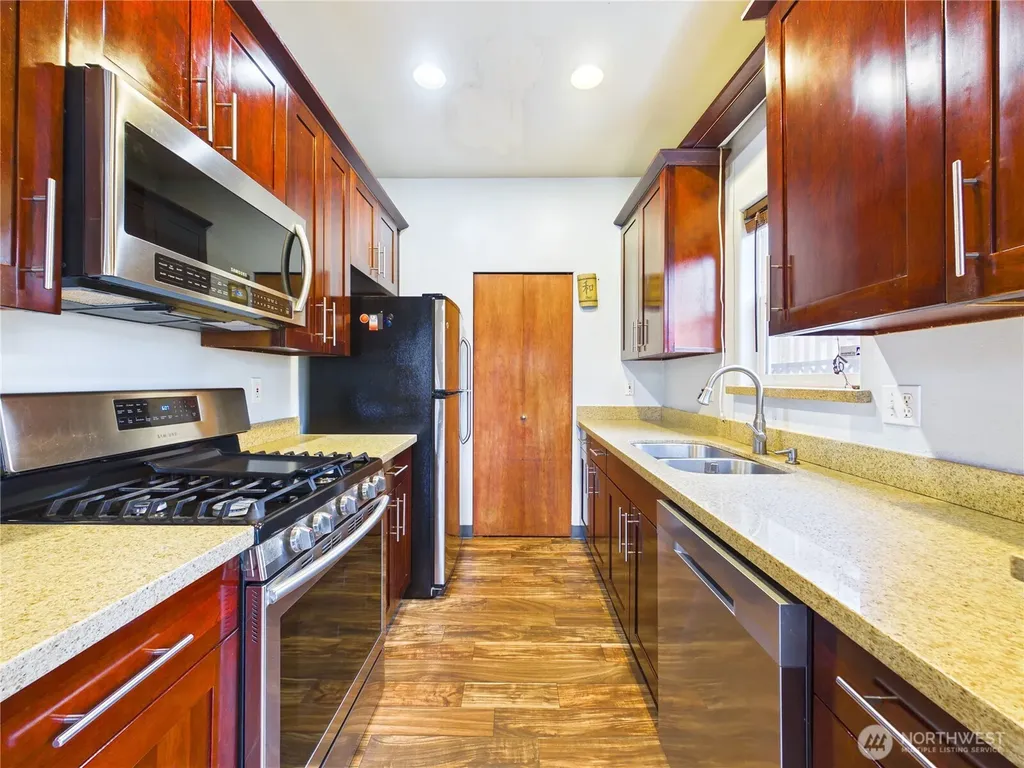 1108 S 207th Street Seatac WA 98198
