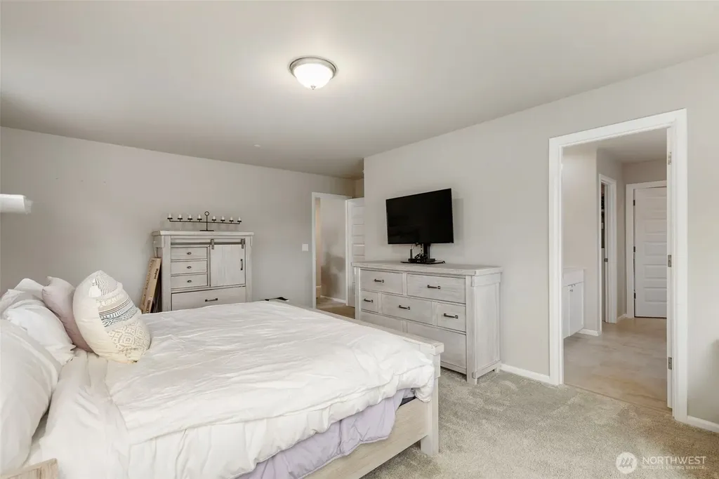 962 Thrush Court SE Port Orchard WA 98366