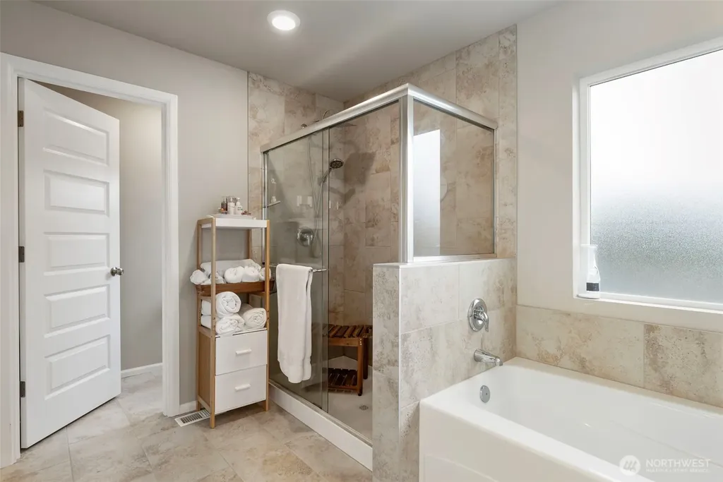 962 Thrush Court SE Port Orchard WA 98366