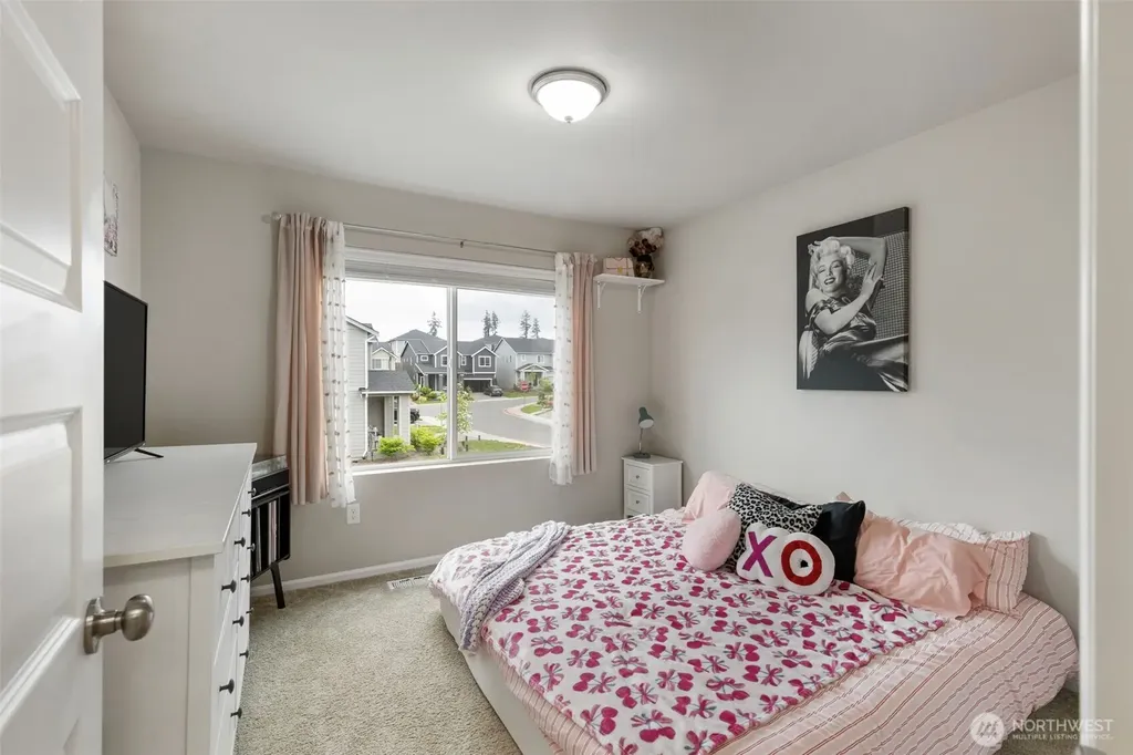 962 Thrush Court SE Port Orchard WA 98366