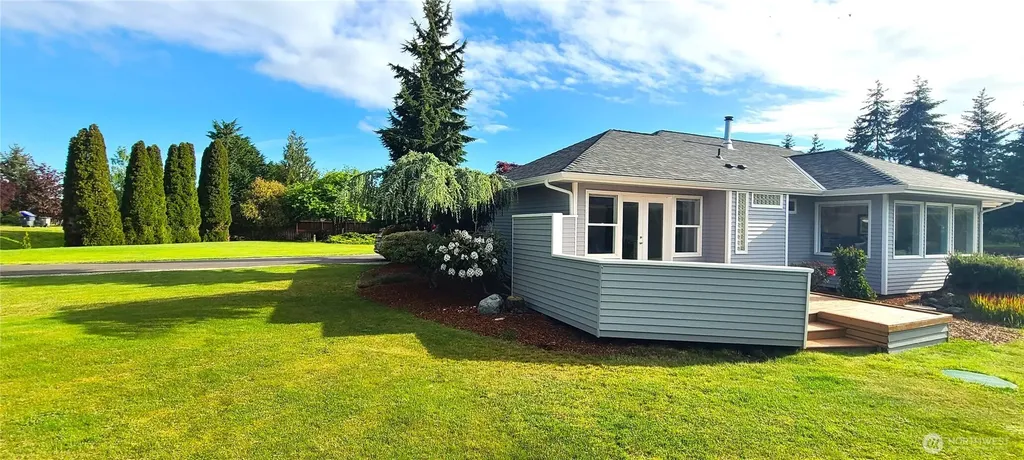 303 Falcon Road Sequim WA 98382