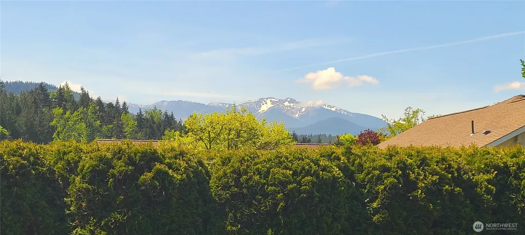 303 Falcon Road Sequim WA 98382