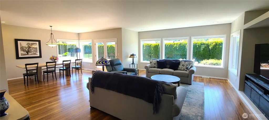 303 Falcon Road Sequim WA 98382
