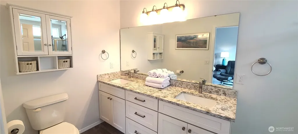 303 Falcon Road Sequim WA 98382