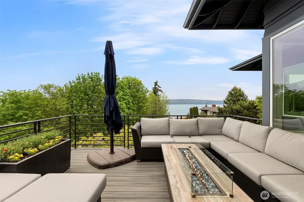 6227 95th Place SW Mukilteo WA 98275
