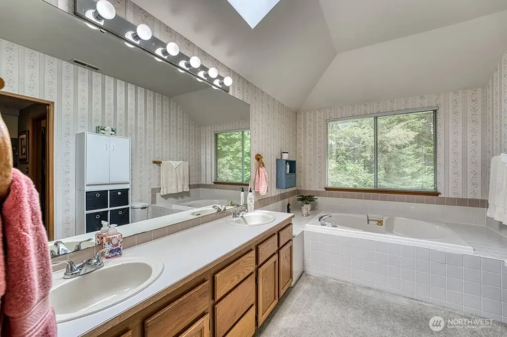 4717 SE Constitution Court Port Orchard WA 98367