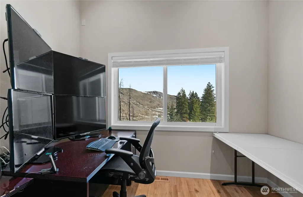 539 Antoine Creek Road Chelan WA 98816