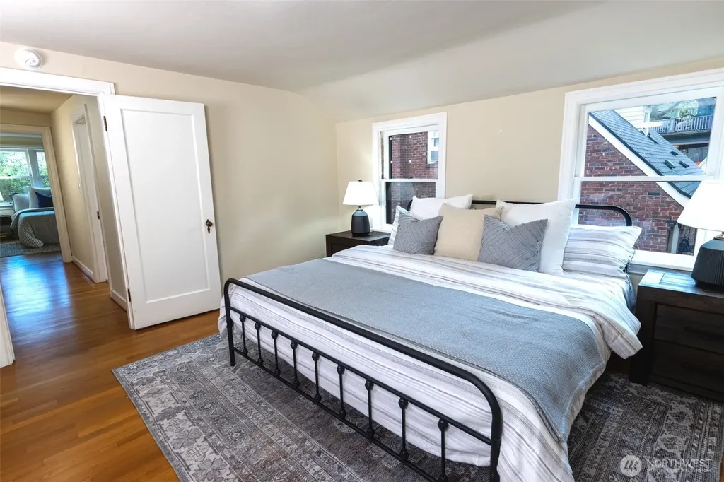 1403 2nd Avenue N Seattle WA 98109